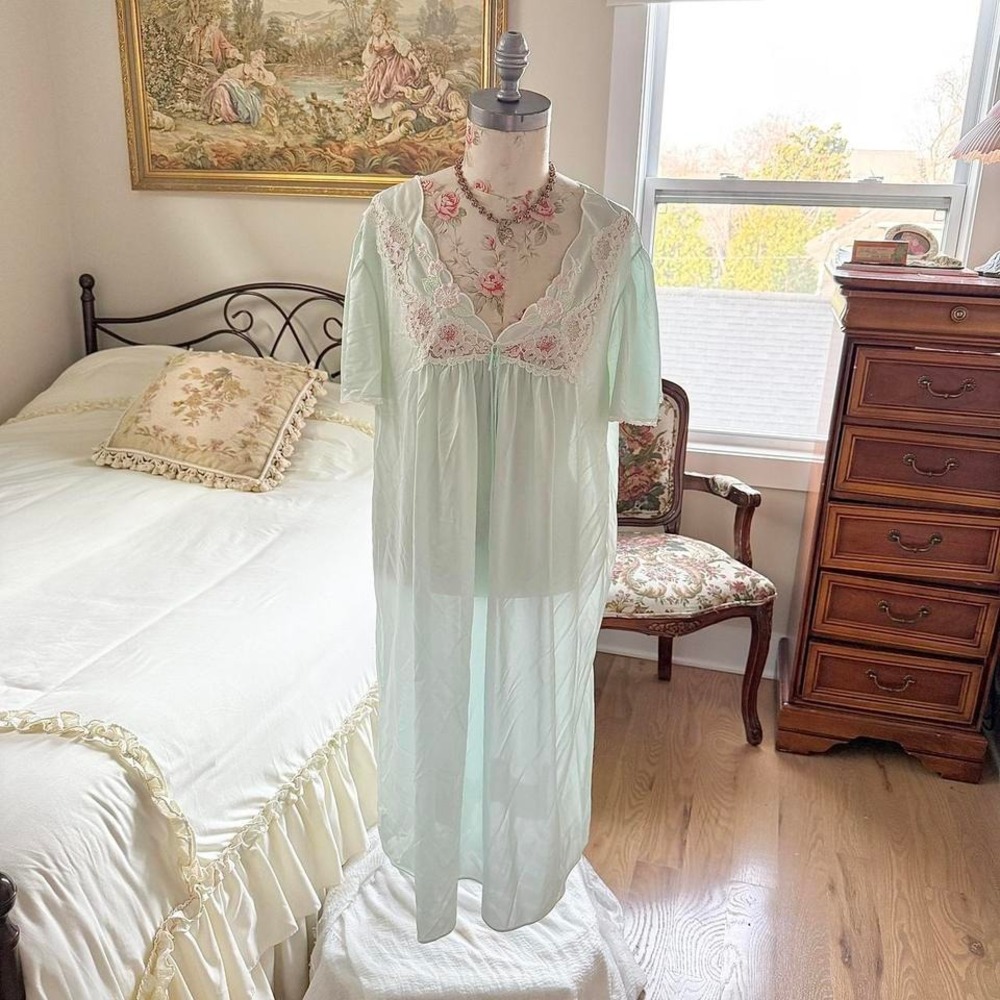 vintage green nightgown  70s lorraine nightgown f